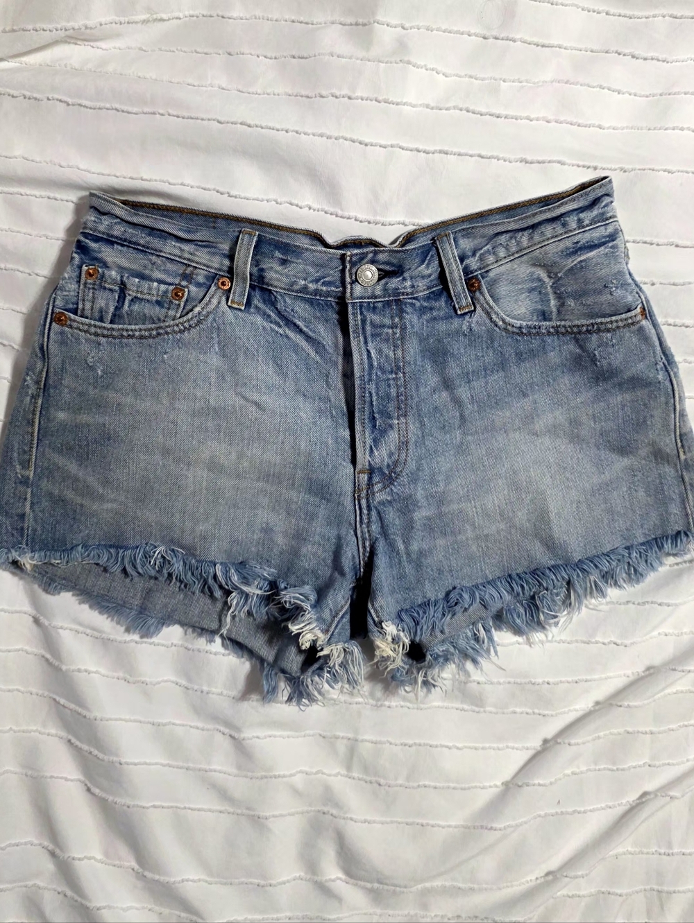 Levis 501 Light Blue Denim Frayed Hem Women's Shorts Size 29
